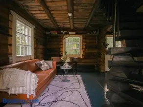 Panga Sauna Hut - Image 1
