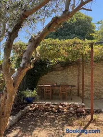 House with a view of Mont Ventoux Sauveterre - Image 3