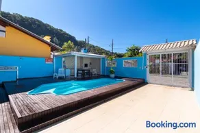 CASA COM PISCINA EM MORRINHOS - RUA HORTÊNCIA - Image 2