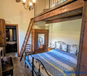 Agriturismo Santa Giusta B&B - Image 1