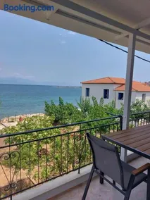 Seaview Apartment by Christina - Image 1