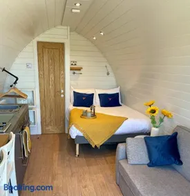 Pentire Coastal Holiday Park - Image 4
