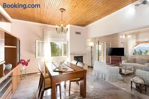 Stavros & Loulas House - Image 4