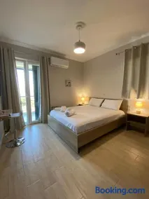 Tasos Cozy Apartment 2nd Floor - Image 1