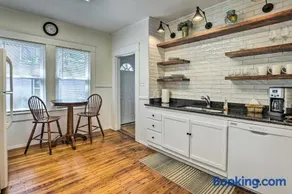 Extended Stays Welcome! Home Near Avondale Dining - Image 3