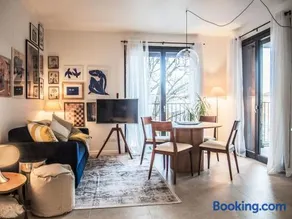 Milan City Nest - a stone's throw from M4 metro - Image 1