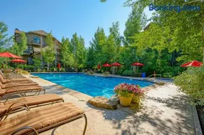 106 Pinecone Lodge - Image 3