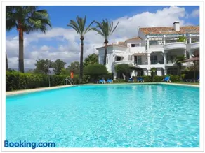 Marbella Holiday & Golf Garden Apartment - Image 1