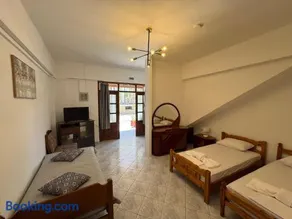 Riverside Apartments - Image 1