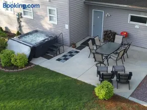 The Hemlock/Hot Tub/Golf/Private Yard - Image 2