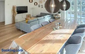 4 Bedroom Lovely Home In Malling - Image 3