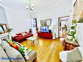 Magnificent Newtown Terrace - Image 1