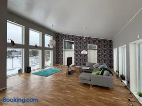 Lake View Villa - Image 1