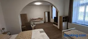 Apartment 3 - Image 2