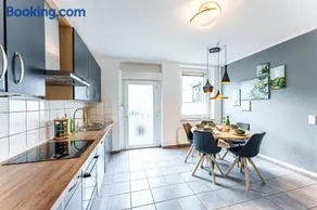 Große Terassen-Wohnung mit Grill, Playstation 5, Billardtisch und Massagesessel - Image 4