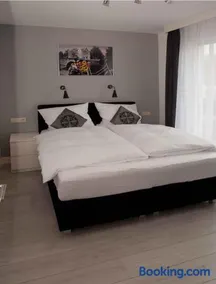 Schelvis Apartments - Image 2