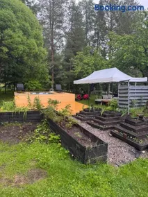 Traditional Finnish home with garden - Image 4