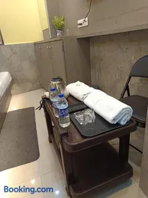 ZQ IMPERIAL GUEST HOUSE PARK St - Image 2