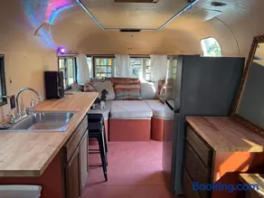 Moonshadow Flat Glamping - Onyx Tent - Image 3