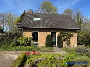 Vacation home with a large fenced-in yard - Image 1