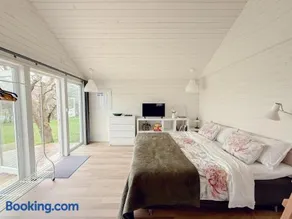 Studio apartment, Beach 400 m, Patio & BBQ - Image 4