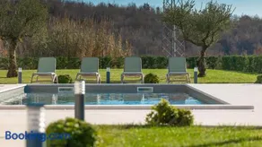 Voll ausgestattete charmante Villa mit privatem Pool, Garten und Terrasse - Image 2