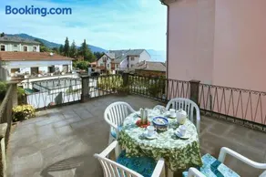 CASA DEI POETI LEOPARDI - Two-Room Apartment with Terrace and Partial Lake View - Image 1