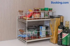 Tranquil Tokyo-Style 3BR Apartment Near Everything - Image 2