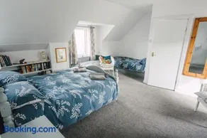 Whitewave Apartment - Image 4