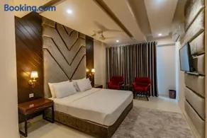 Shelton Guest House - Image 1