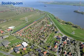 Premium-Ferienhaus Herbstprinz im Feriendorf Altes Land direkt an der Elbe - Image 2