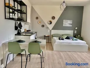 Business Suite nel Cuore di Arzignano - Eleganza e Funzionalità - Image 2