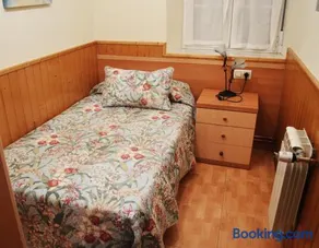 Apartamentos La Capitana - Image 3