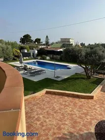 Totally Private Lux Boutique Villa Sleeps 11 - Image 1
