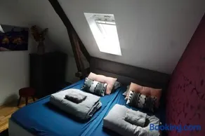 Ålesund downtown loft room with shared bathroom - Image 2