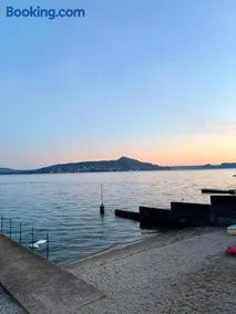 Oasi Lèsia - La Casa sul Lago con Spiaggia privata e piscina vista lago - Image 2