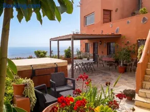 House with view and jacuzzi in Adeje - Image 1