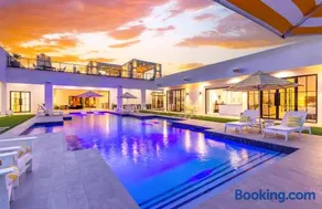 Old Town Scottsdale Luxury Villa - Heated Pool, Spa, Rooftop Deck, Sauna, Speakeasy - Image 2