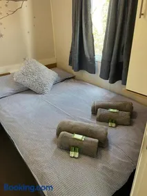 Beautiful Holiday Home Close to the Sea - Image 2