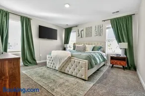 Upscale Greenville Getaway 10 Mins 2 Falls Park - Image 2
