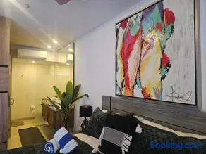Life Condominiums 320 - Image 3