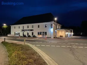 Central Hotel Wagenfeld - Image 2