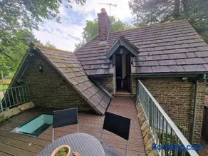 Park Lodge with Hot Tub - Image 2