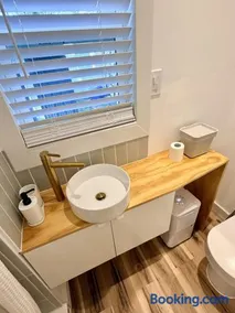Small but Mighty Private & Cozy Oasis - Image 4