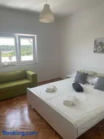 Laganini apartman Rab - Image 1