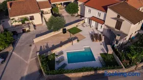 Villa Pietra - Image 1
