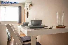 Comfy Central Wembley Studio - Image 3