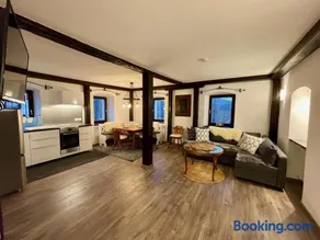 Little Farm Apartments - Image 2