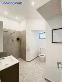 Moradia Luxosa na Polana com Piscina - Image 2