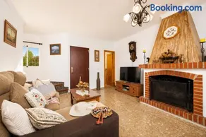 Villa Alvarez - Image 4